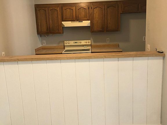 Bar looking into Kitchen