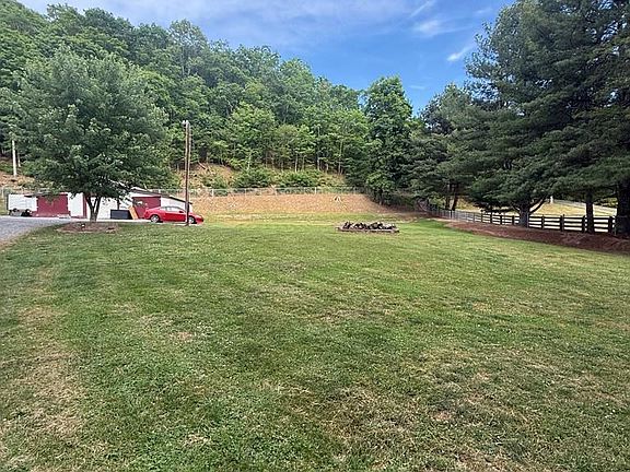 4th image of 1648 Powley Creek Rd
