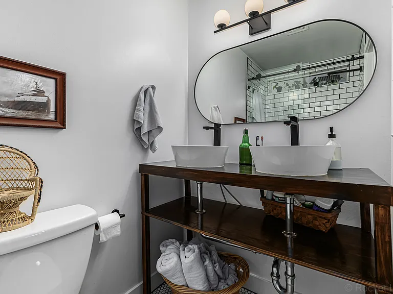 2200 N Los Altos Dr — Photo 34