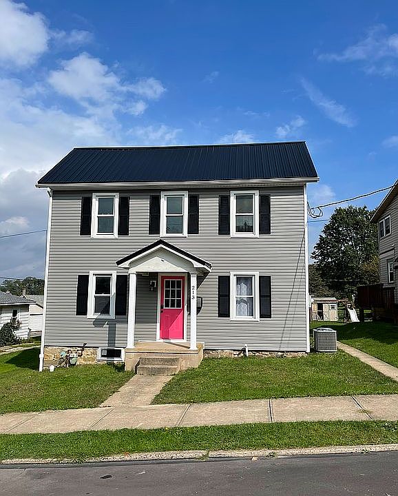 1st image of 213 Beech St
