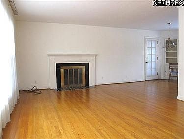 2nd image of 561 Palisades Dr