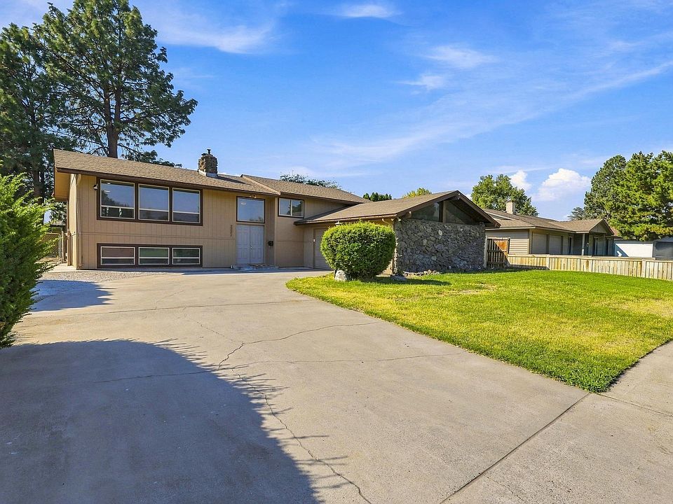 1st image of 2505 W Grand Ronde Pl