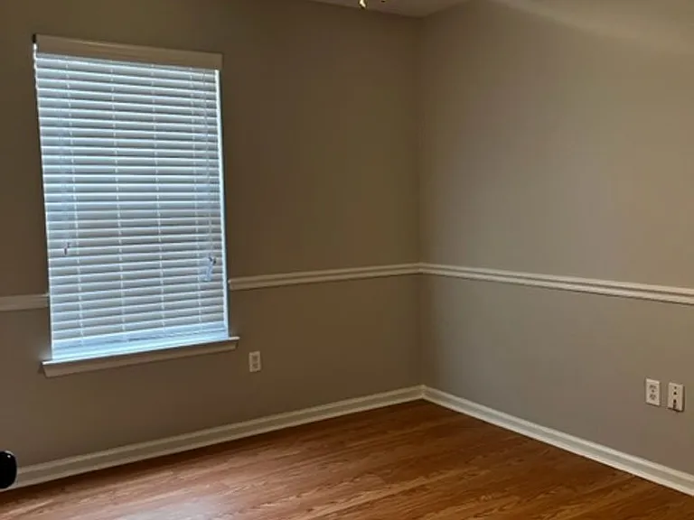 80 Hickory Ave — Photo 8