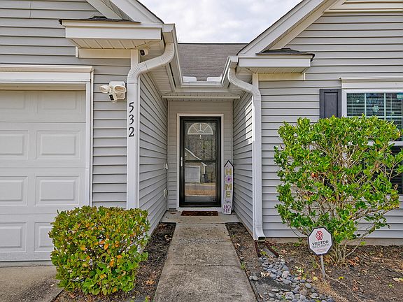 2nd image of 532 English Oak Cir