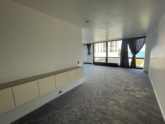 3rd image of 900 N Lake Shore Dr APT 511