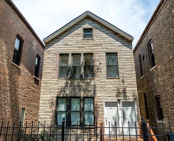 2nd image of 1028 W 32nd St