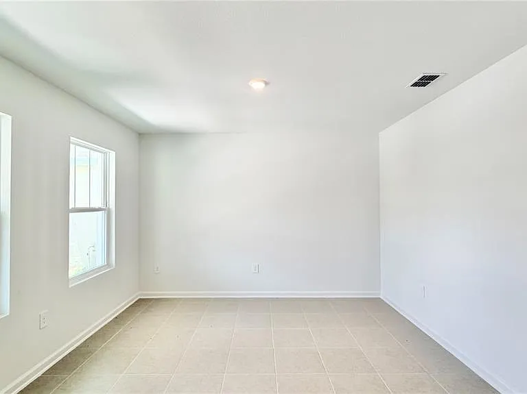 1558 Loxley Trl — Photo 7