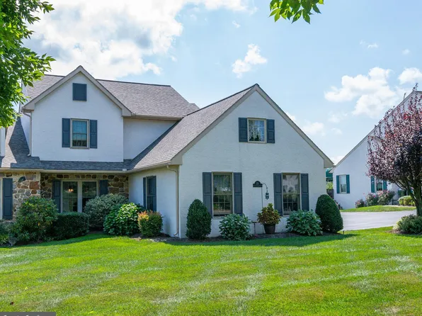 231 S Pine St, Elverson, PA 19520