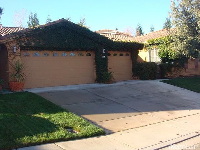 1st image of 580 Sawka Dr