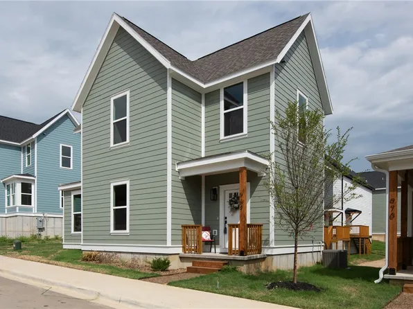 964 S Laramie Hts, Fayetteville, AR 72704