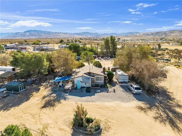 11033 Chipmunk Rd, Apple Valley, CA 92308