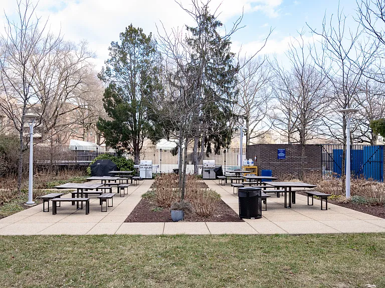 1311 Delaware Ave SW #231 — Photo 49