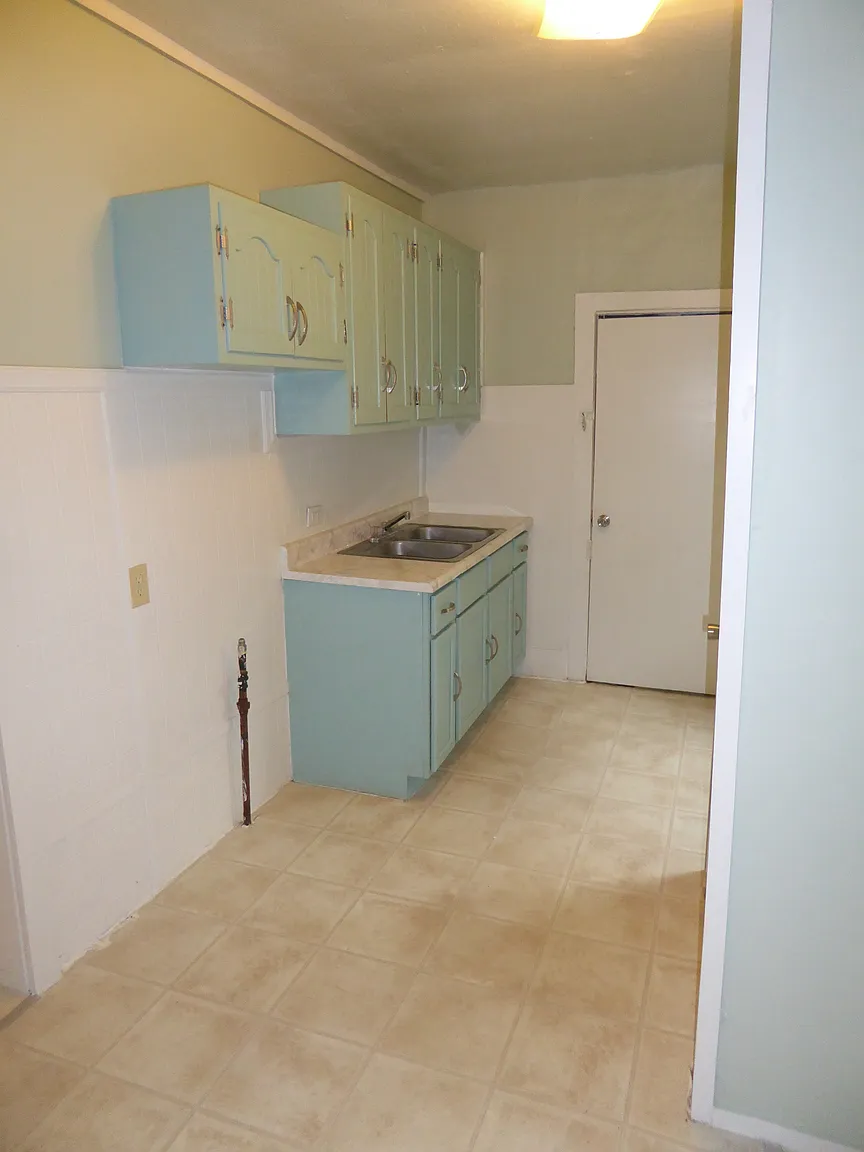 502 Evans St photo 1