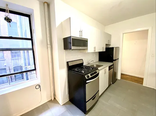 Rented by Douglas Elliman | media 3