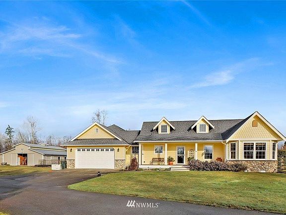 2nd image of 3816 Windmill Ln