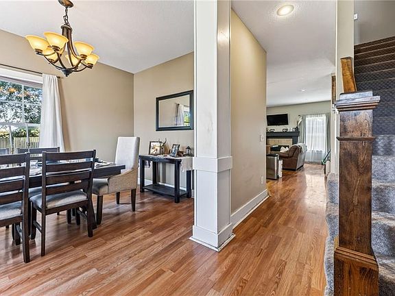 4th image of 2000 Riverstone Dr