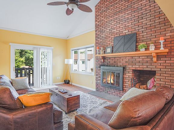 2nd image of 125 Stringham Rd APT 28