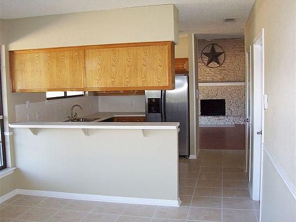 eat in kitchen