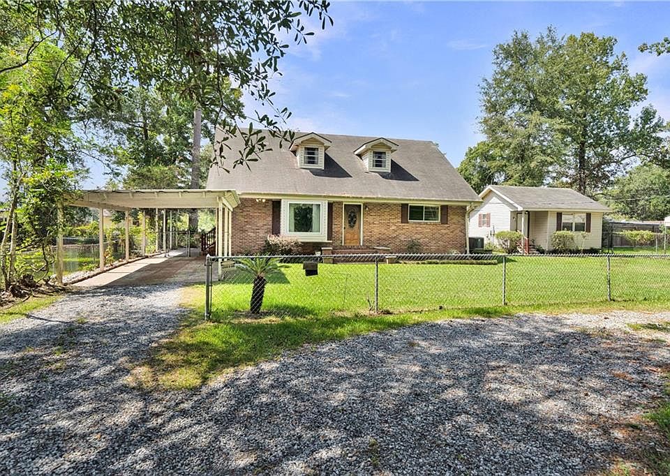 1st image of 425 Evergreen Dr
