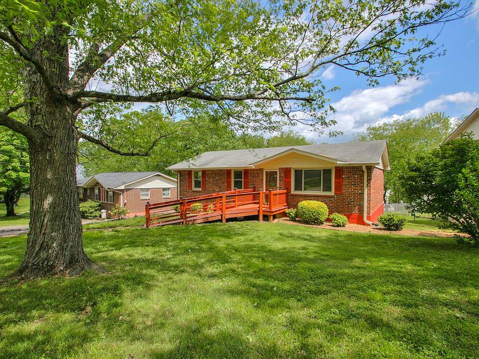 1st image of 111 Mountainwood Dr