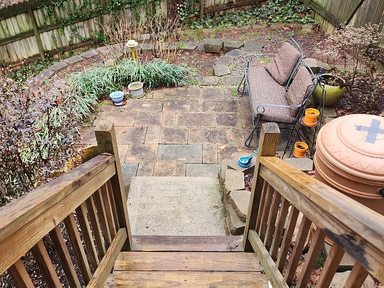 20 Miners Point SE — Photo 38