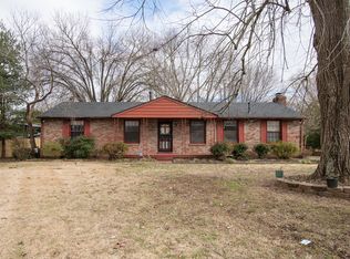 108 Chestnut Dr, Clarksville, TN 37042