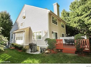 30 Sidehill Ln, Yonkers, NY 10710