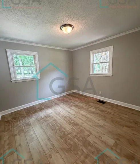 113 Hammond Ave — Photo 8