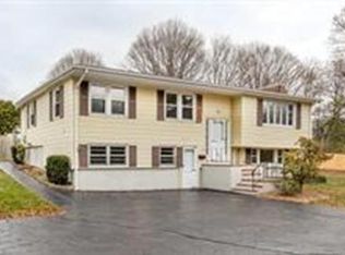 14 Cobb Ter #14, Walpole, MA 02081