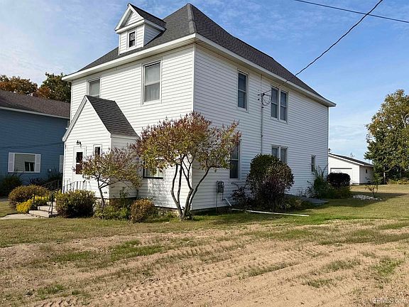 2nd image of 310 Main St