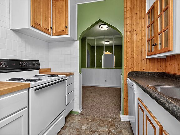 2nd image of 6406 SW 16th St