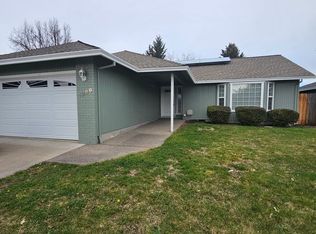 1069 Pittview Ave, Central Point, OR 97502