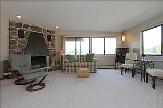 2nd image of 7204 Peninsula Dr NE