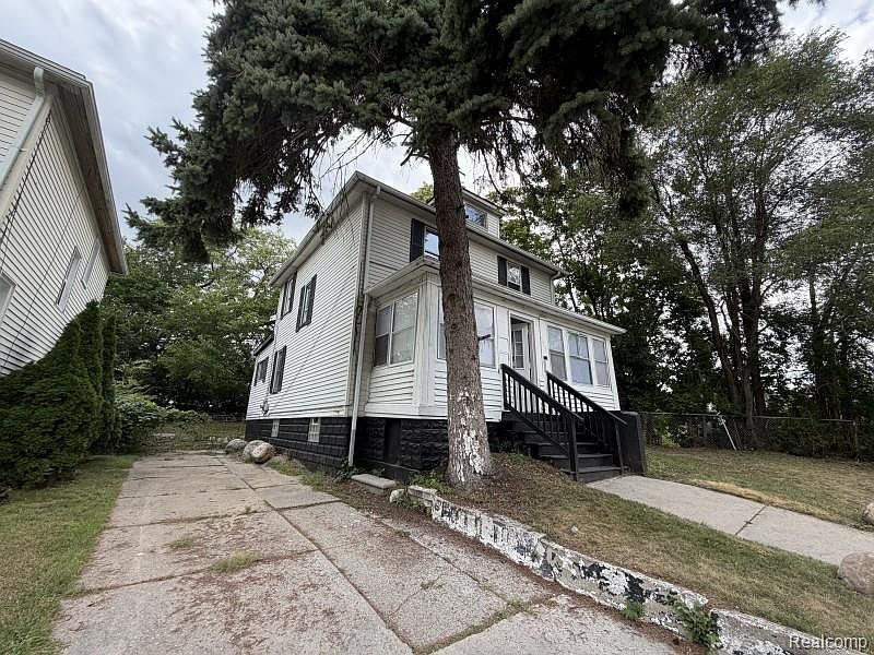 1st image of 127 Jones St