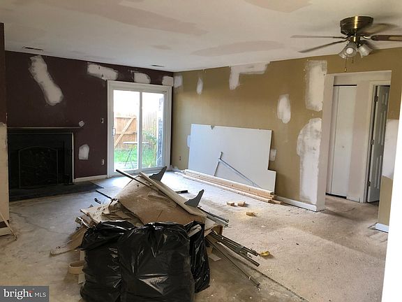 2nd image of 4193 Stockbridge Dr