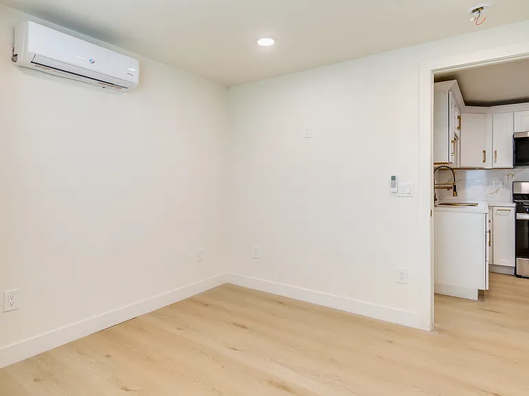 42601 Claudia St — Photo 24
