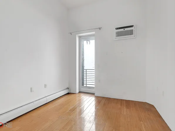 96 Avenue C image 5 of 11