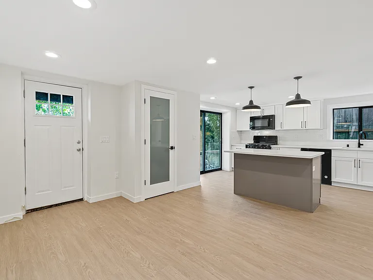 3038 37th Ave SW #2 — Photo 11
