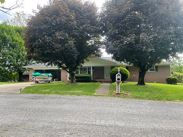 Front Entryway
