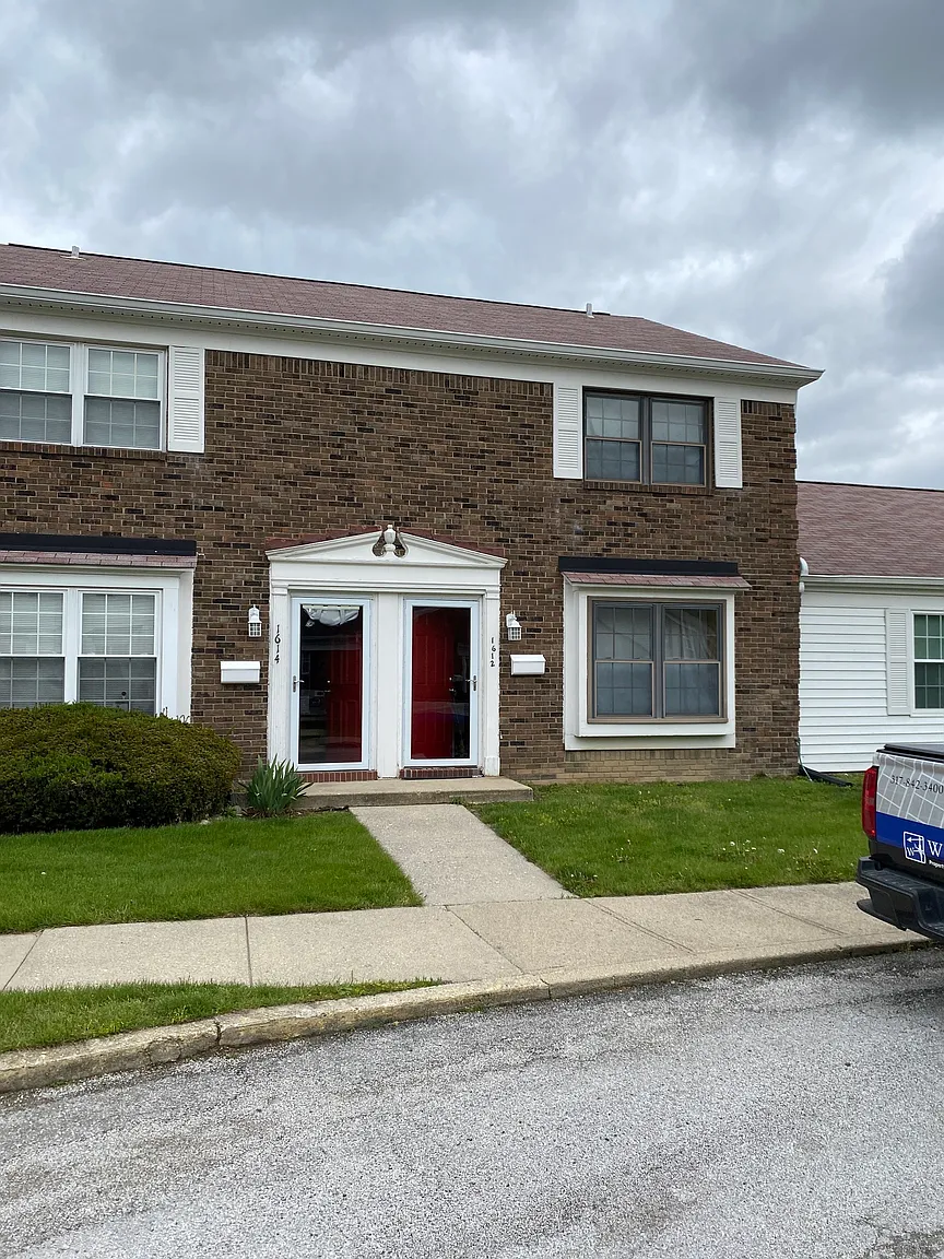 1612 Marborough Ln photo 1