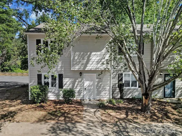 3226 Heathstead Pl, Charlotte, NC 28210