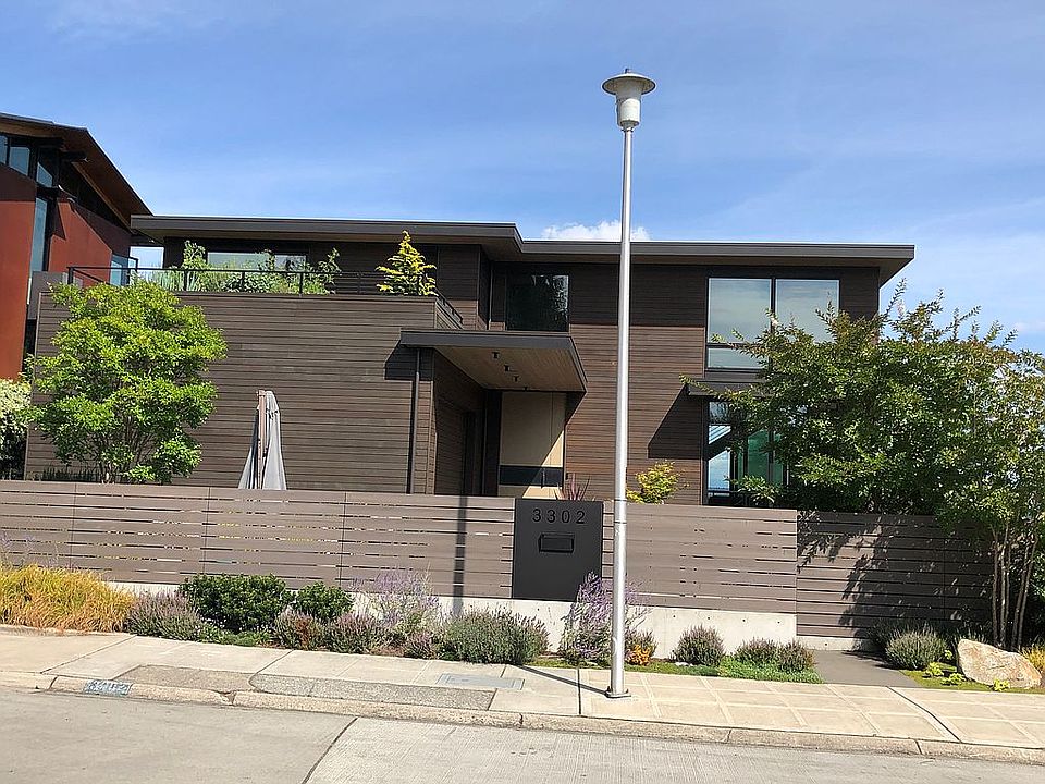 1st image of 3302 E Laurelhurst Dr NE