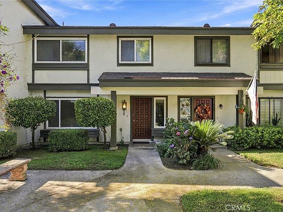 3rd image of 9753 Karmont Ave