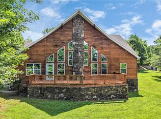 141 Hawn Ave, Huntsville, AR 72740