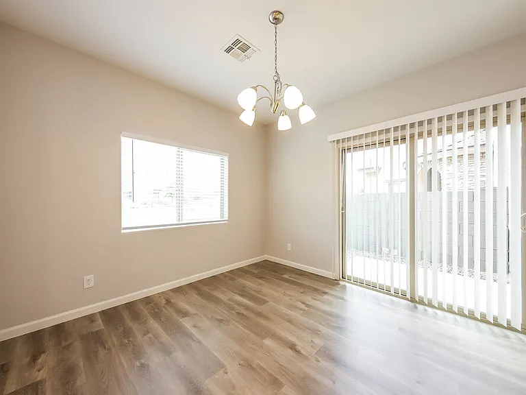 1807 W Minton St — Photo 8