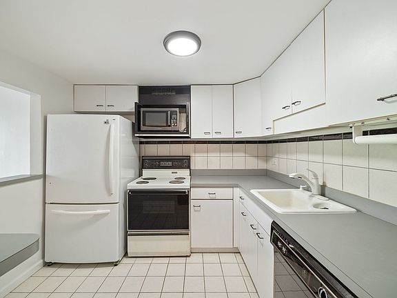 4th image of 2015 S Finley Rd APT 302