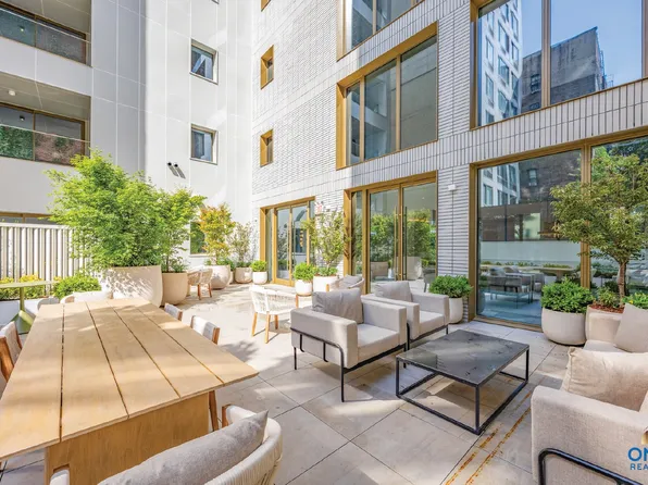 250 East 25th Street image 16 of 26