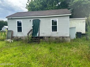 1414 Tom Sessions Rd, Whiteville, NC 28472