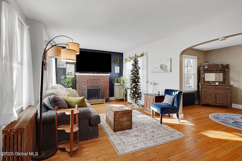 2nd image of 1291 Garner Avenue