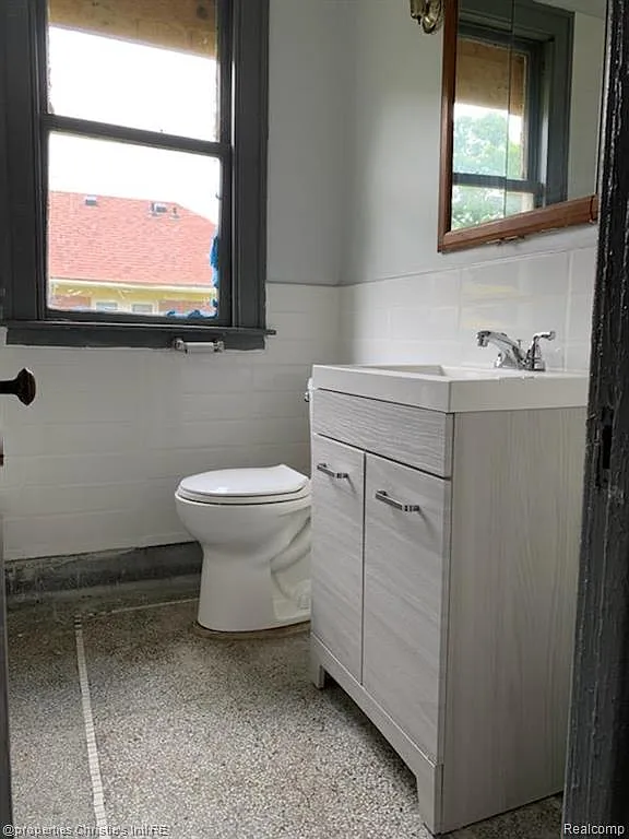 2 bed, 1.0 bath, 1176 sqft, $1,175 — Photo 4
